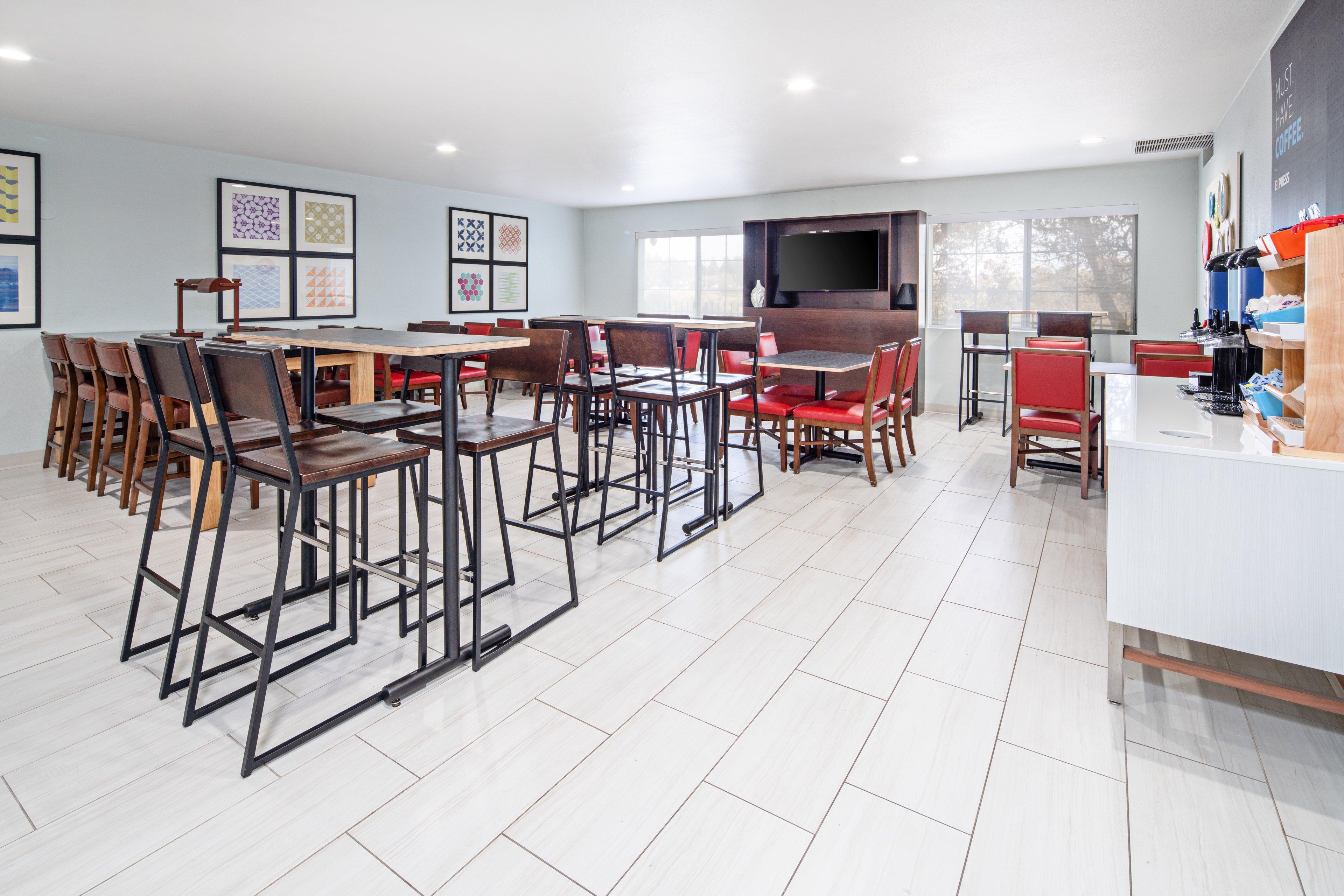 Holiday Inn Express & Suites Watsonville By Ihg Екстериор снимка