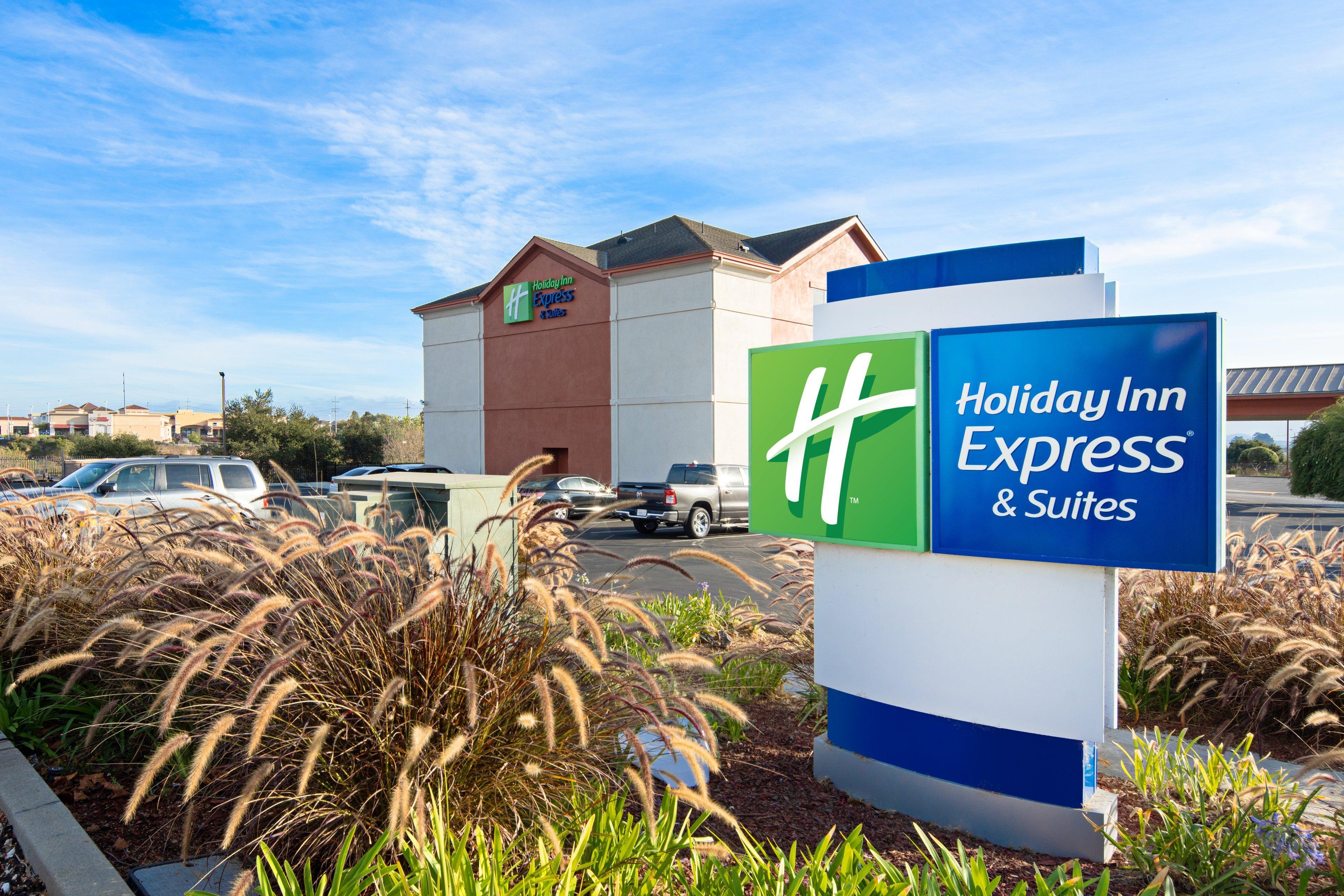 Holiday Inn Express & Suites Watsonville By Ihg Екстериор снимка