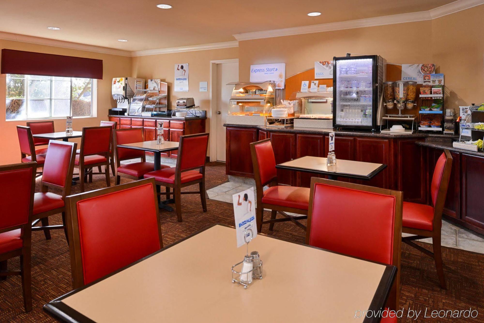 Holiday Inn Express & Suites Watsonville By Ihg Екстериор снимка
