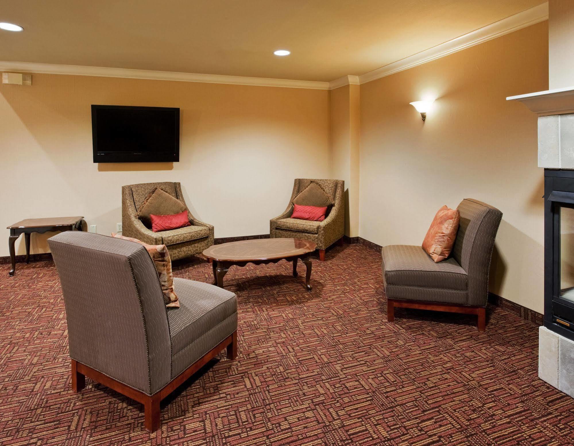 Holiday Inn Express & Suites Watsonville By Ihg Интериор снимка